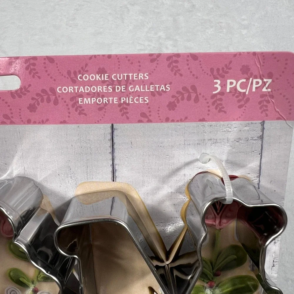 R&M International MOM 3 Piece Floral Cookie Cutter Set Silver Metal 5145 NEW